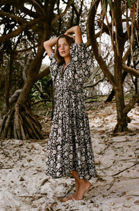 Kyra Midi Dress ~ Pepper