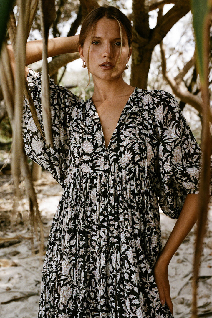 Kyra Midi Dress ~ Pepper