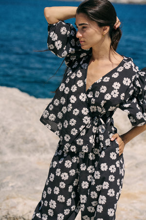Eesha Wrap Top ~ White Cosmos